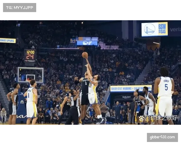 马刺队新星文班亚马表现亮眼，25+15+5+5数据仅次邓肯和罗宾逊